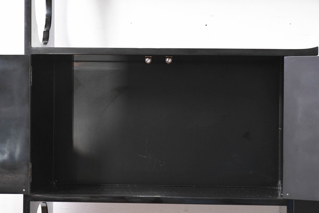 和製ヴィンテージ　作家物　在銘　輪島塗の気品漂う茶棚　定価約250万円　(R-087051)