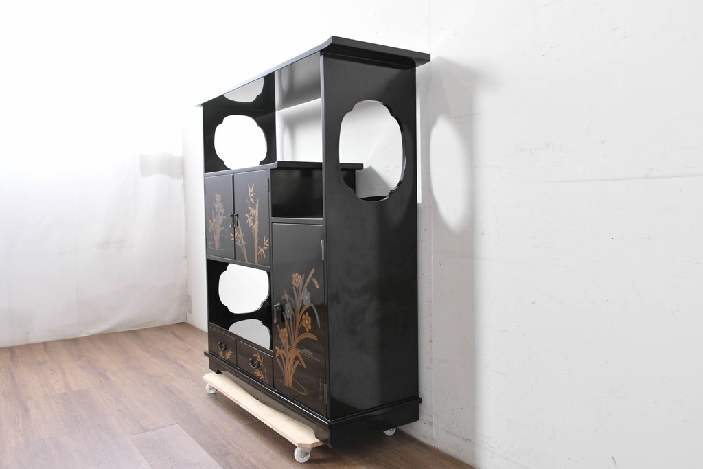 和製ヴィンテージ　作家物　在銘　輪島塗の気品漂う茶棚　定価約250万円　(R-087051)