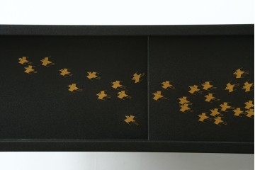 和製ヴィンテージ　在銘　輪島塗　群れ飛ぶ千鳥と波模様の茶棚　定価約240万円　(R-087052)