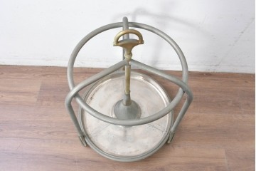 【簡易リペア限定品】　イタリアヴィンテージ　激レア希少!!　オールドGUCCI(グッチ)　ホースビットモチーフが印象的なメタリックアンブレラスタンド　(R-087054)