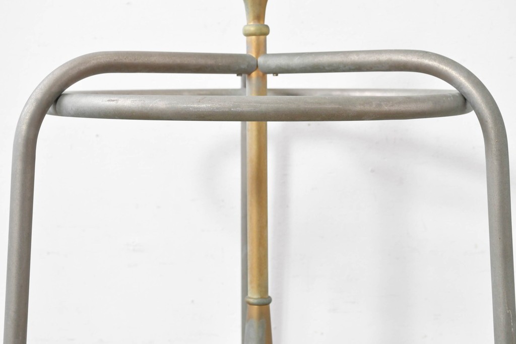 【簡易リペア限定品】　イタリアヴィンテージ　激レア希少!!　オールドGUCCI(グッチ)　ホースビットモチーフが印象的なメタリックアンブレラスタンド　(R-087054)