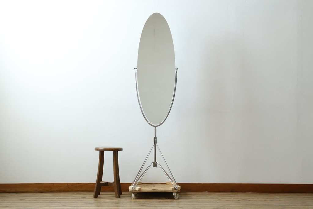 オールドアスプルンド(ASPLUND)　希少な絶版品　Arrow(アロー)　オーバルデザインのスタンドミラー　(R-087058)