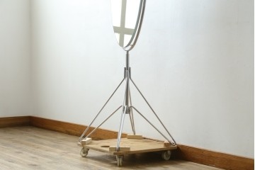 オールドアスプルンド(ASPLUND)　希少な絶版品　Arrow(アロー)　オーバルデザインのスタンドミラー　(R-087058)