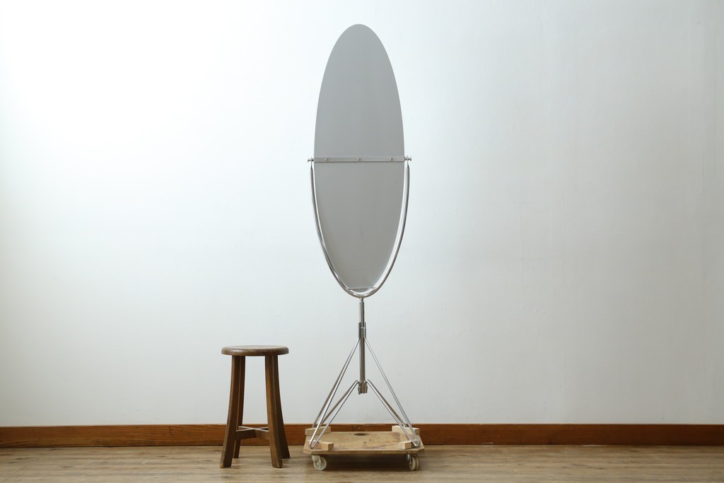 オールドアスプルンド(ASPLUND)　希少な絶版品　Arrow(アロー)　オーバルデザインのスタンドミラー　(R-087058)
