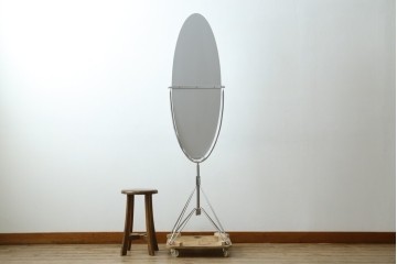 オールドアスプルンド(ASPLUND)　希少な絶版品　Arrow(アロー)　オーバルデザインのスタンドミラー　(R-087058)