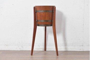 デンマークヴィンテージ　チーク材　すらりとした三本脚のフラワースタンド　(R-087059)