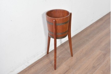 デンマークヴィンテージ　チーク材　すらりとした三本脚のフラワースタンド　(R-087059)