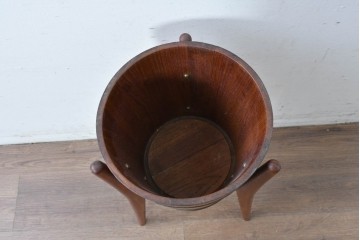 デンマークヴィンテージ　チーク材　すらりとした三本脚のフラワースタンド　(R-087059)