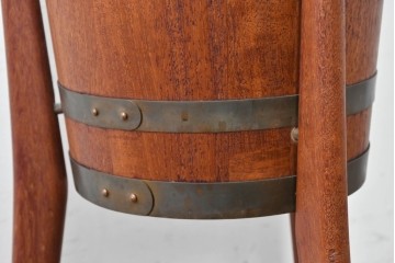 デンマークヴィンテージ　チーク材　すらりとした三本脚のフラワースタンド　(R-087059)