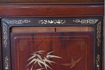 和製アンティーク　明治大正期　高級品　象嵌細工(花・蝶・笹・鳥の図)が美しい飾り棚　(R-087061)