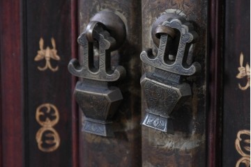 和製アンティーク　明治大正期　高級品　象嵌細工(花・蝶・笹・鳥の図)が美しい飾り棚　(R-087061)