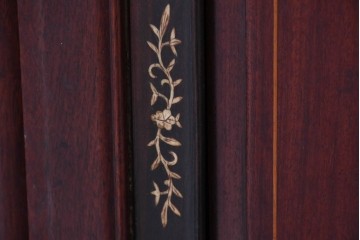 和製アンティーク　明治大正期　高級品　象嵌細工(花・蝶・笹・鳥の図)が美しい飾り棚　(R-087061)