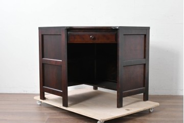 中古　北海道民芸家具　重厚感のある佇まいのコーナーデスク　(R-087062)