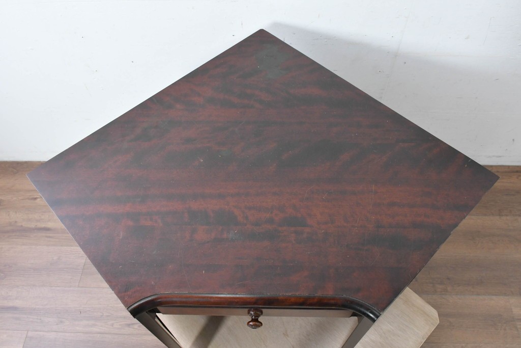 中古　北海道民芸家具　重厚感のある佇まいのコーナーデスク　(R-087062)