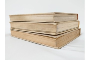 パブロ・ピカソ　「PICASSO : WOMEN(リトグラフ付き)」・「Les Picasso de Picasso」・「PICASSO HIS RECENT DRAWINGS 1966-1968」　図録3冊セット　(R-087067)