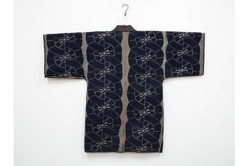 明治期　源氏車文様が印象的な刺し子の火消し半纏　(R-087071)