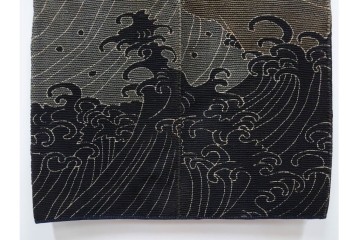 波濤に舞い降りる鷹図が迫力ある刺し子の火消し半纏　(R-087072)