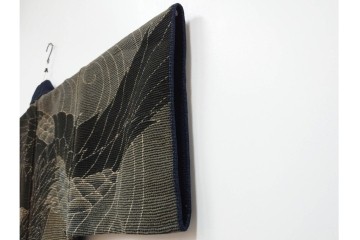 波濤に舞い降りる鷹図が迫力ある刺し子の火消し半纏　(R-087072)