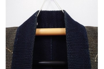 波濤に舞い降りる鷹図が迫力ある刺し子の火消し半纏　(R-087072)