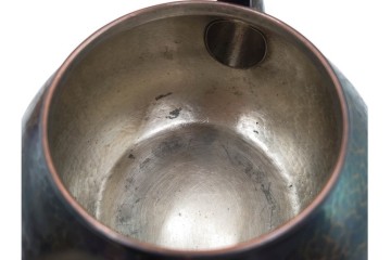 玉川堂　銅製　紫金色鎚肌の湯沸　共箱付き　(R-087075)