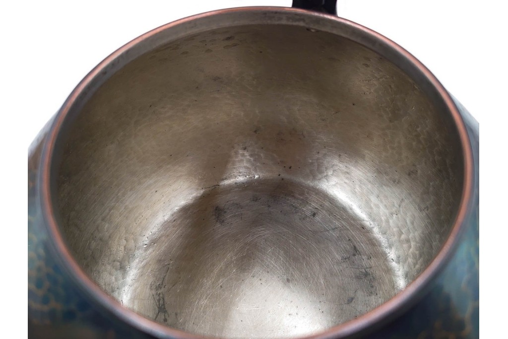 玉川堂　銅製　紫金色鎚肌の湯沸　共箱付き　(R-087075)