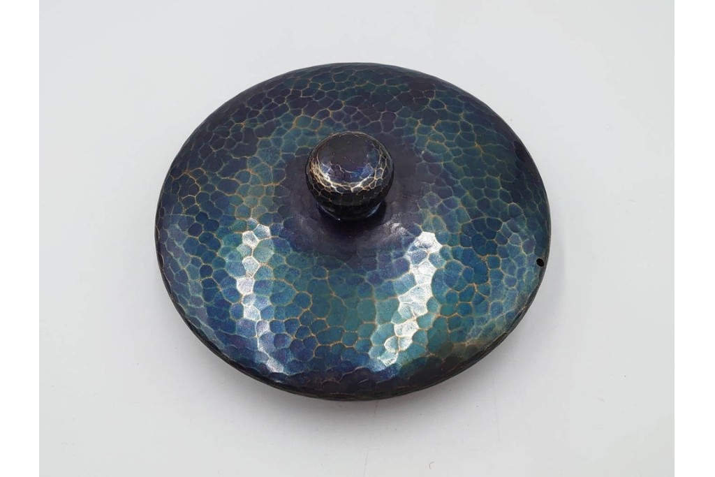 玉川堂　銅製　紫金色鎚肌の湯沸　共箱付き　(R-087075)