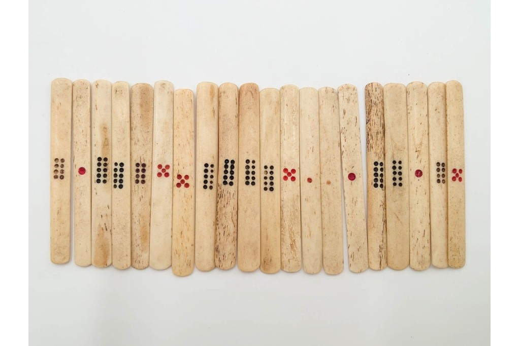 塔林月色　背竹牌(骨牌)　麻雀牌・点棒・サイコロのセット　収納箱付き　(R-087076)