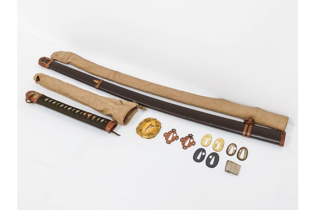 当時物　旧日本陸軍　鮫皮　「一」の刻印あり　九八式軍刀拵(鞘・柄・鍔・切羽・鎺)　鞘袋付き　(R-087084)
