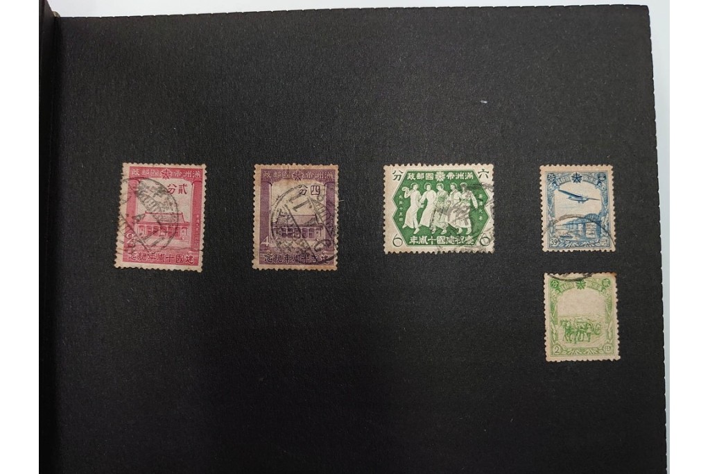 戦前～戦後　日本・満州・台湾など　消印あり　未使用・使用済の切手セット　アルバム付き　(R-087087)