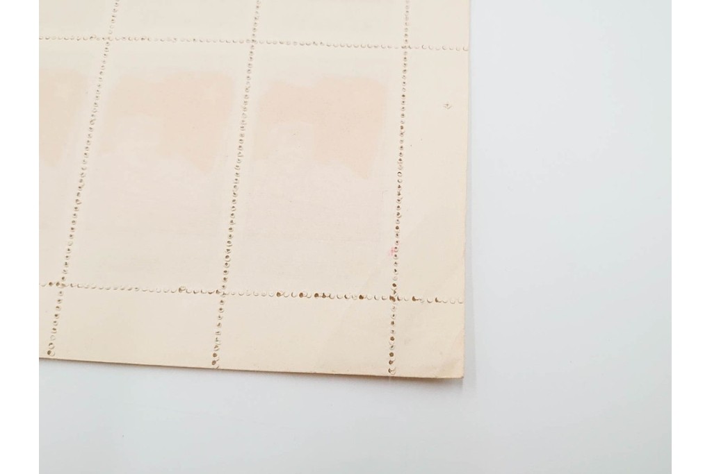 1950年　中華人民共和国開国記念　10000圓(50枚×2シート)・5000圓(50枚×2シート)　東北貼用　毛沢東図案の未使用切手シート4枚セット　(R-087088)