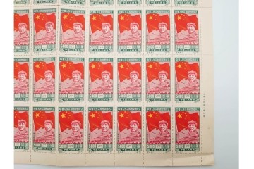 1950年　中華人民共和国開国記念　10000圓(50枚×2シート)・5000圓(50枚×2シート)　東北貼用　毛沢東図案の未使用切手シート4枚セット　(R-087088)