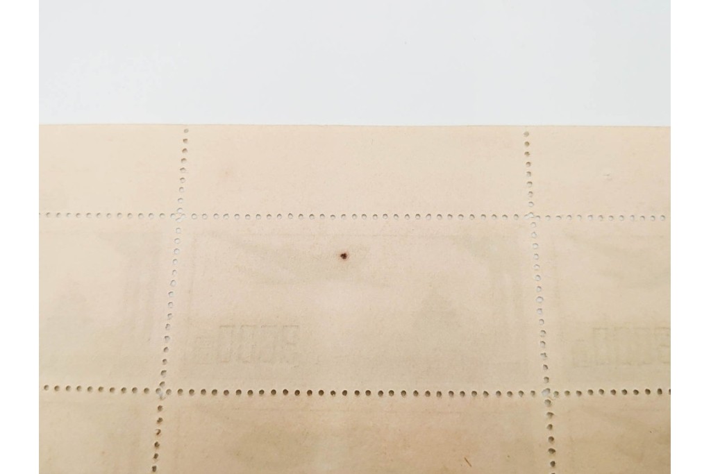 1951年　未使用　中華人民郵政航空郵票(1000圓・3000圓/各50枚×2シート)　天壇図航空切手のシート4枚セット　(R-087089)