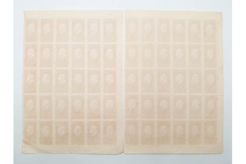 1951年　中国人民郵政　中国共産党30周年記念　400圓の耳付きシート　毛沢東図案の未使用切手 計300枚セット　(R-087090)