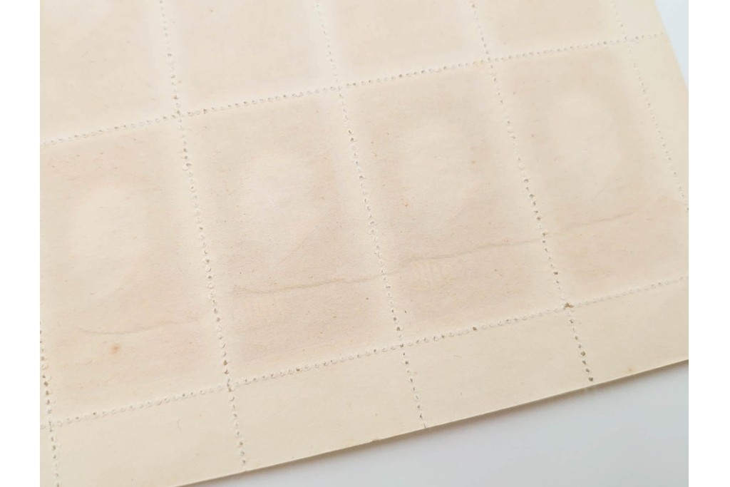 1951年　中国人民郵政　中国共産党30周年記念　400圓の耳付きシート　毛沢東図案の未使用切手 計300枚セット　(R-087090)