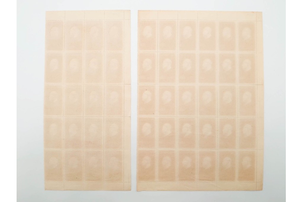 1951年　中国人民郵政　中国共産党30周年記念　400圓の耳付きシート　毛沢東図案の未使用切手 計300枚セット　(R-087090)