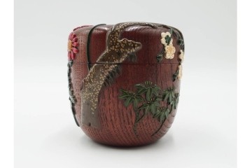 五代　金城一国斎(自勝)作　八十一歳　四君子画の高盛絵木地棗　共箱付き　(R-087092)