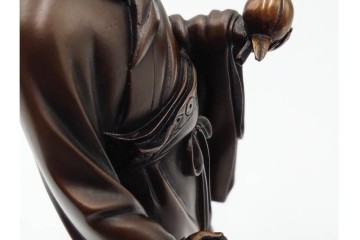 金工師　村田宏　蝋型鋳銅の桃仙人像　共箱付き　(R-087093)