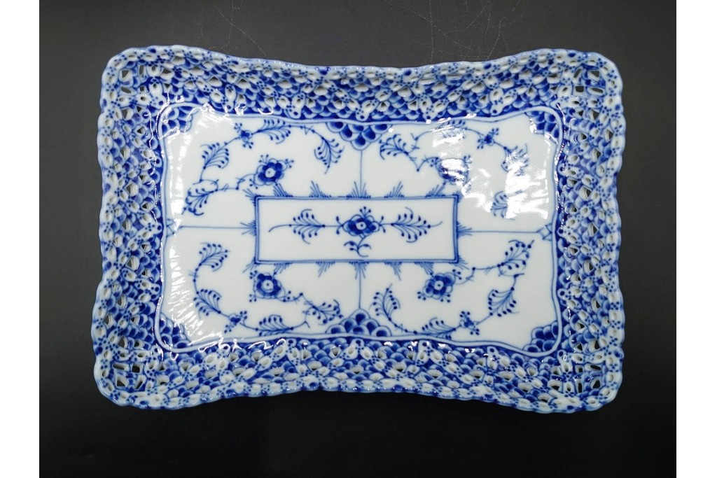 デンマーク製　ROYAL COPENHAGEN(ロイヤルコペンハーゲン)　フルレース　ダブルレースのトレイ　定価約13万円　(R-087094)