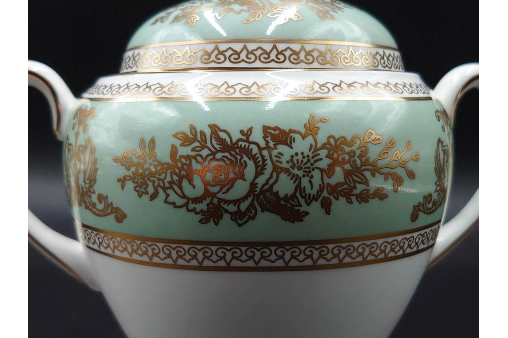 イギリス　WEDGWOOD(ウェッジウッド)　コロンビア　エナメル　セージグリーン　シュガーポット・クリーマー・カップ&ソーサー2客・プレート5点の洋食器11点セット　(R-087096)