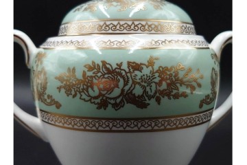 イギリス　WEDGWOOD(ウェッジウッド)　コロンビア　エナメル　セージグリーン　シュガーポット・クリーマー・カップ&ソーサー2客・プレート5点の洋食器11点セット　(R-087096)