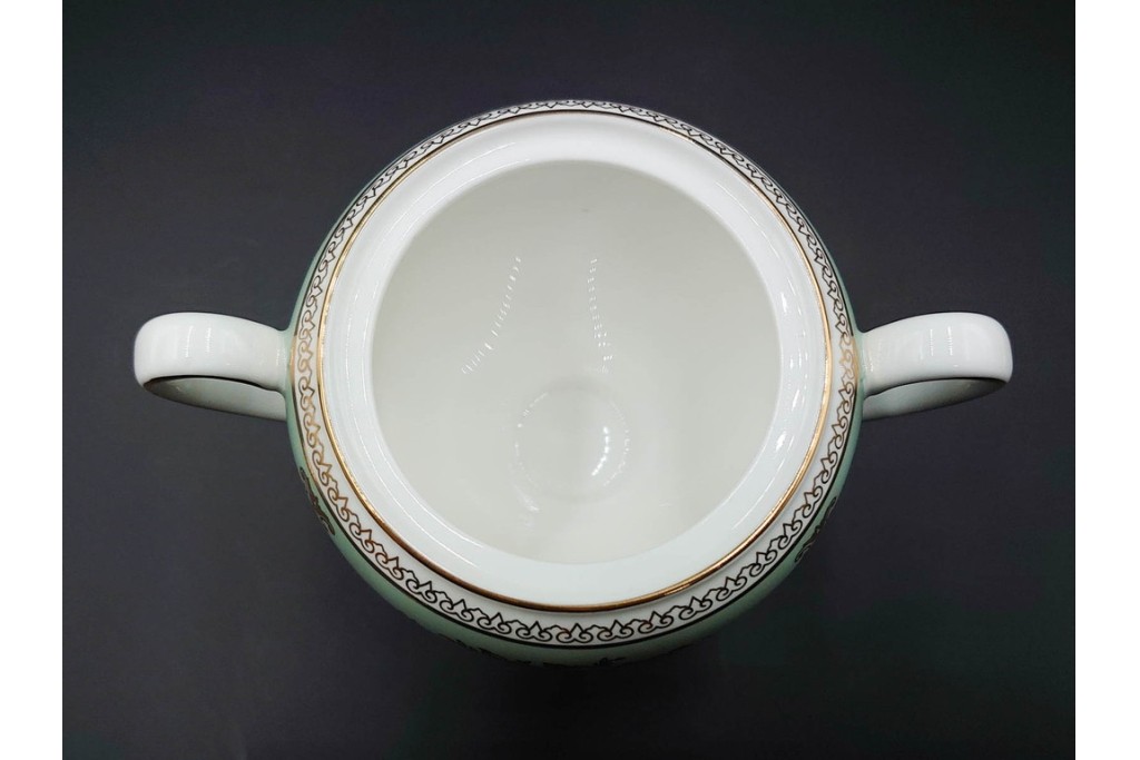 イギリス　WEDGWOOD(ウェッジウッド)　コロンビア　エナメル　セージグリーン　シュガーポット・クリーマー・カップ&ソーサー2客・プレート5点の洋食器11点セット　(R-087096)