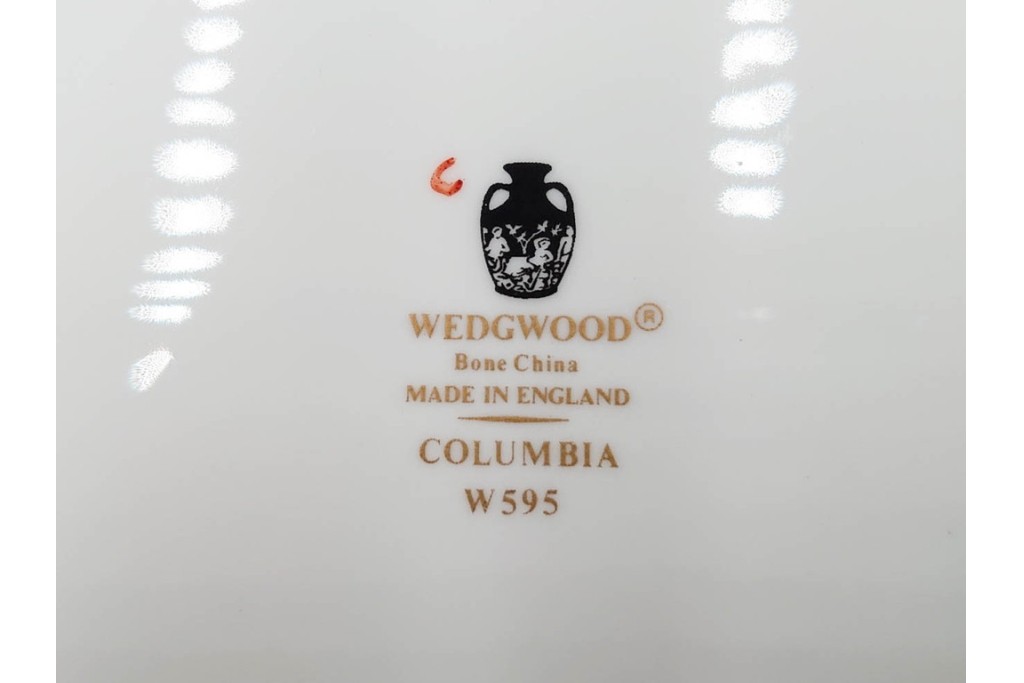 イギリス　WEDGWOOD(ウェッジウッド)　コロンビア　エナメル　セージグリーン　シュガーポット・クリーマー・カップ&ソーサー2客・プレート5点の洋食器11点セット　(R-087096)