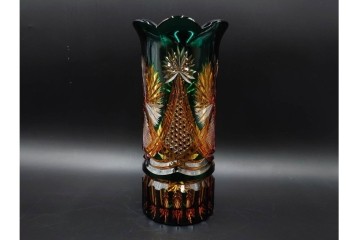 黒木国昭作　高さ約26cm　二色被せが印象的な綾切子花器　(R-087097)