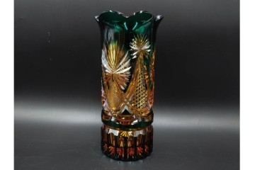 黒木国昭作　高さ約26cm　二色被せが印象的な綾切子花器　(R-087097)