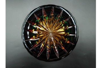 黒木国昭作　高さ約26cm　二色被せが印象的な綾切子花器　(R-087097)