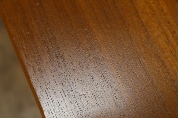 デンマークヴィンテージ　1960年から1970年頃　背面まで美しいチーク材のパートナーデスク　(R-087101)