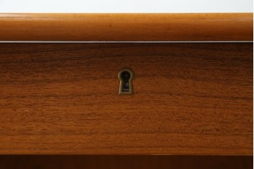 デンマークヴィンテージ　1960年から1970年頃　背面まで美しいチーク材のパートナーデスク　(R-087101)