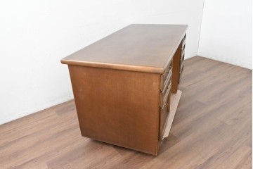 中古　カリモク家具(karimoku)　希少な廃番品!　書斎に映える収納力のある両袖デスク　(R-087102)