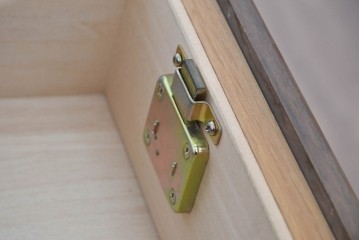 中古　カリモク家具(karimoku)　希少な廃番品!　書斎に映える収納力のある両袖デスク　(R-087102)