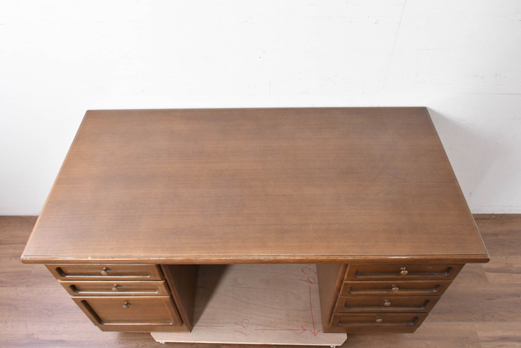 中古　カリモク家具(karimoku)　希少な廃番品!　書斎に映える収納力のある両袖デスク　(R-087102)